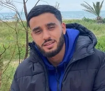 Étudiant satisfait en Italie